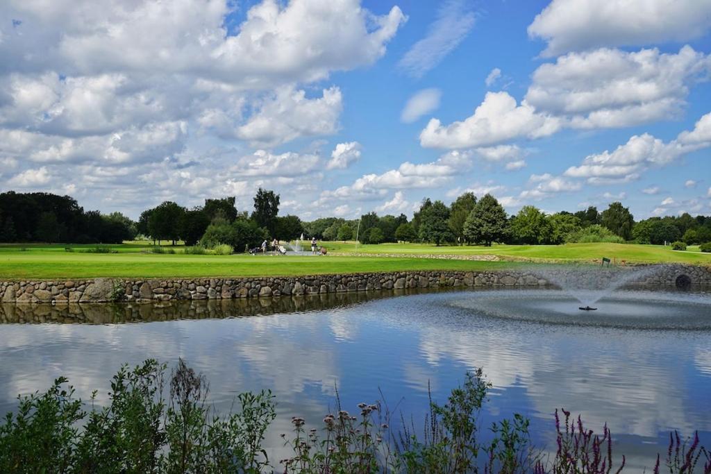 Aparthotel Am Golfclub Treudelberg Hamburg Ngoại thất bức ảnh